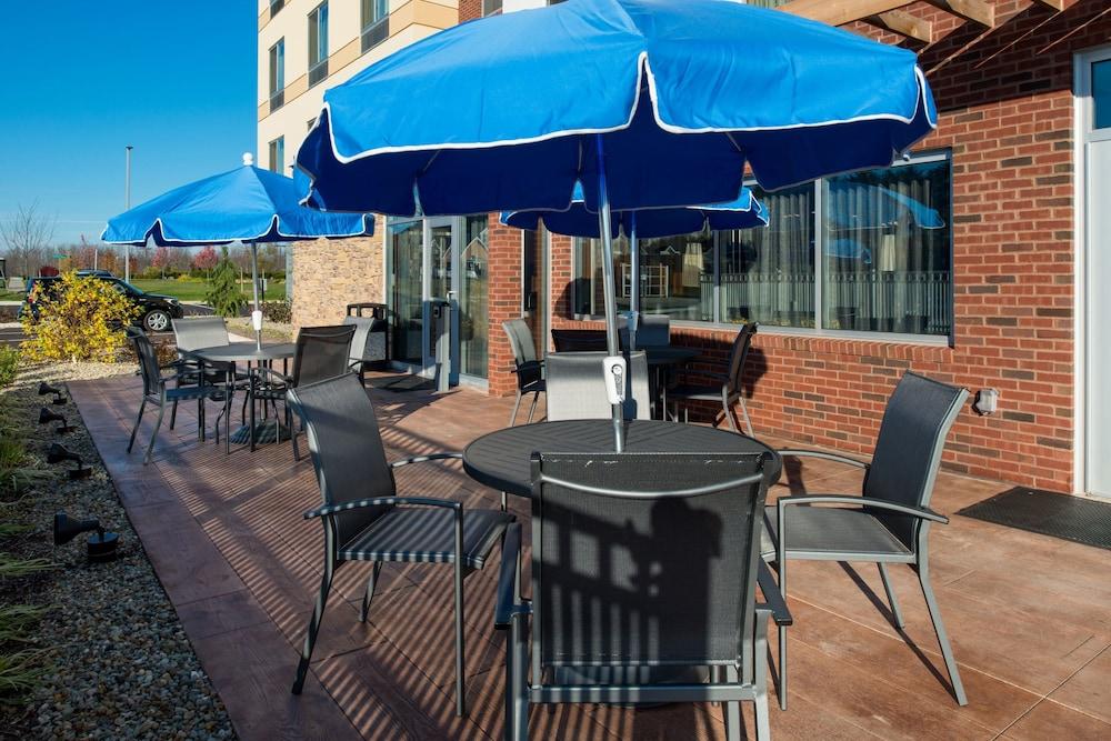 Fairfield Inn & Suites By Marriott Akron Stow Extérieur photo