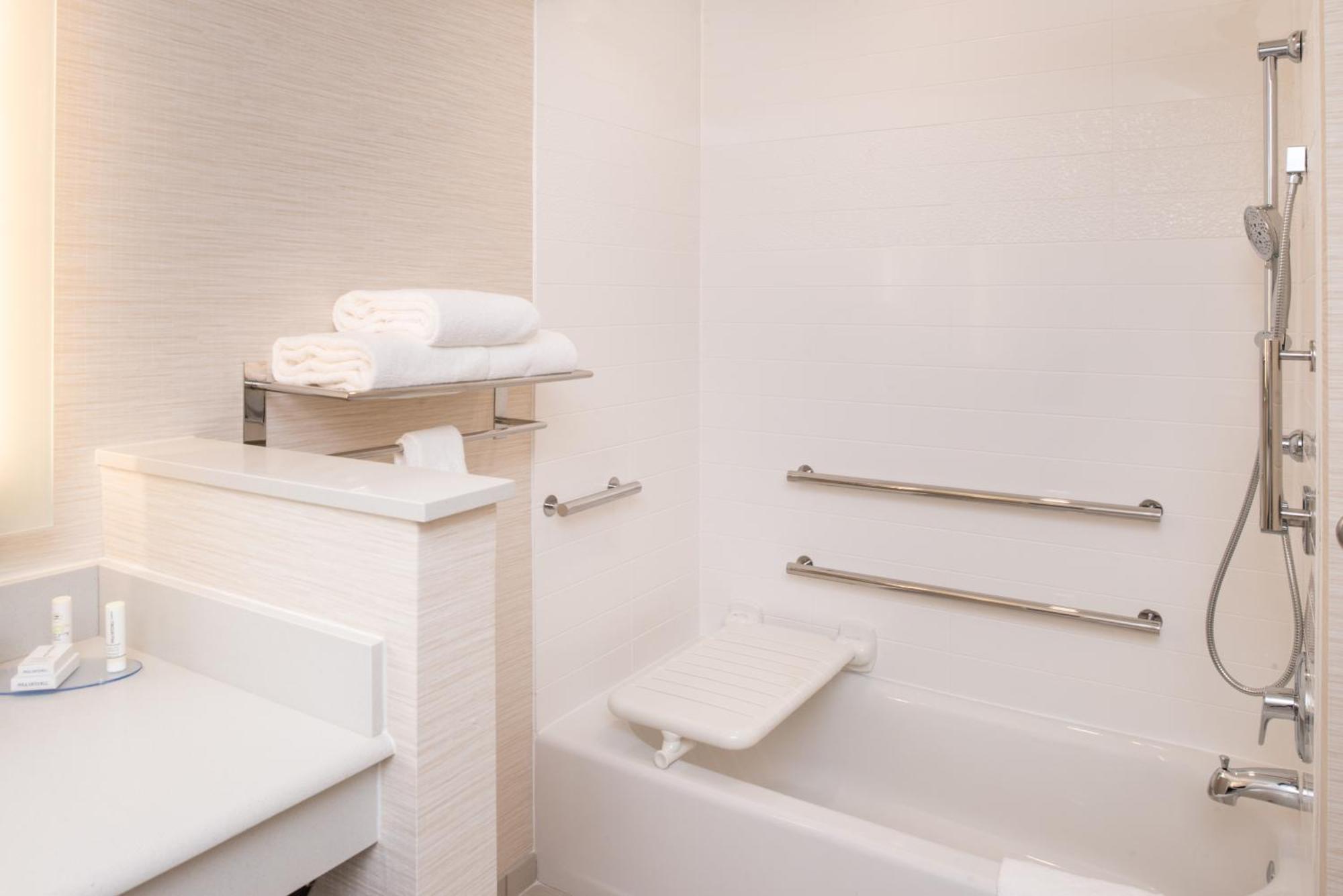 Fairfield Inn & Suites By Marriott Akron Stow Extérieur photo