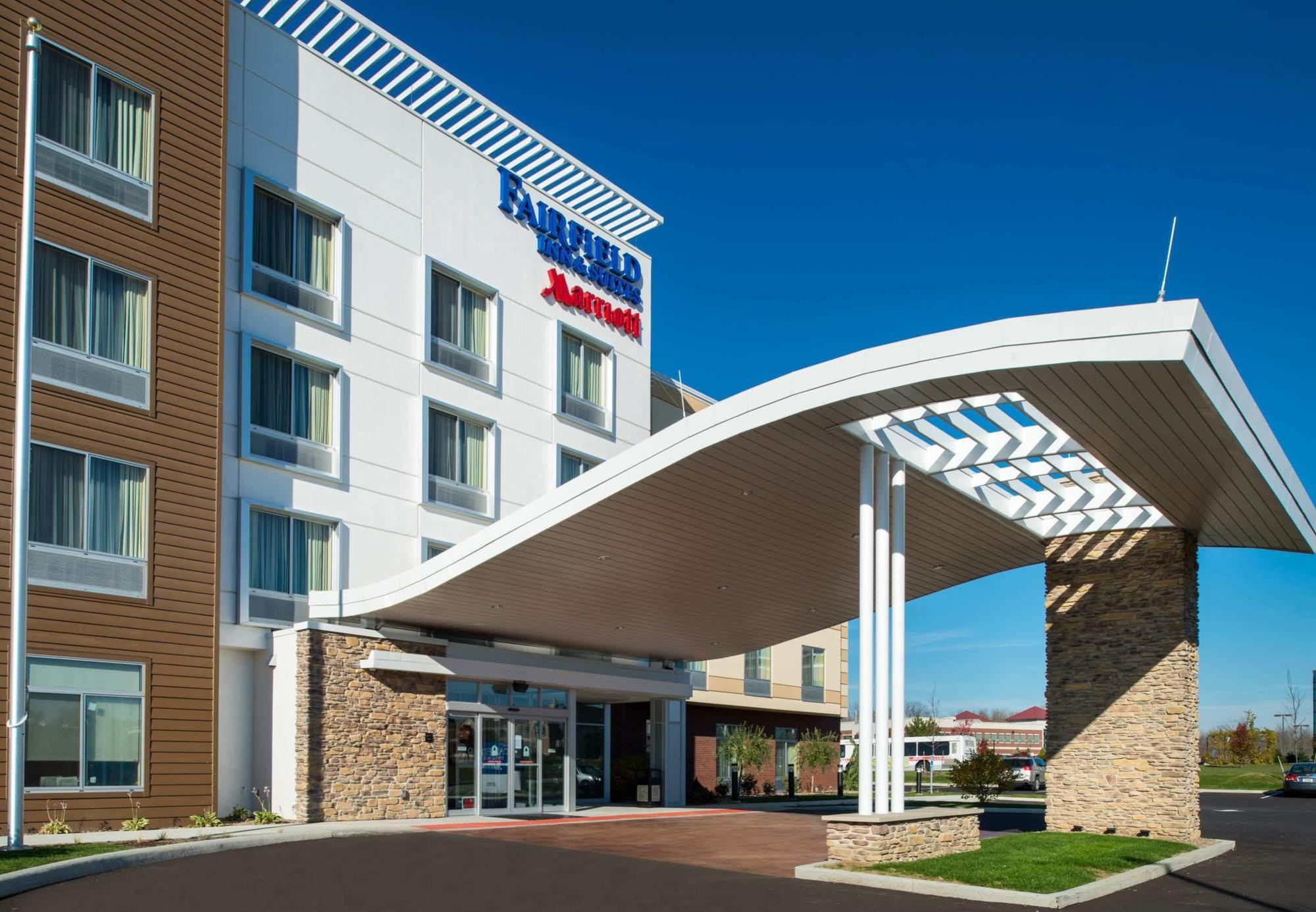 Fairfield Inn & Suites By Marriott Akron Stow Extérieur photo
